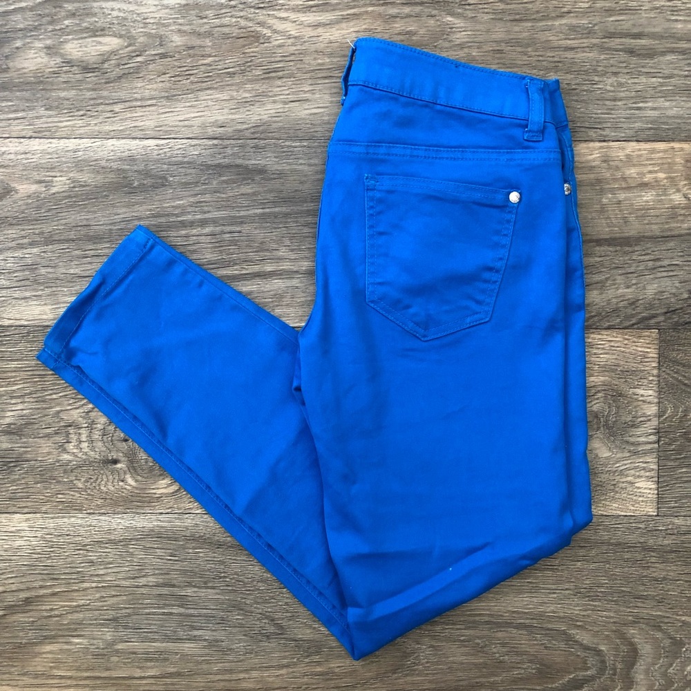 Celebrity Pink Blue Capri Pant